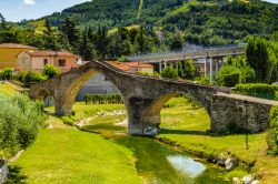 Il Ponte San Donato di Modigliana sul Torrente Tramazzo, in Emilia-Romagna