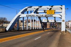 Il ponte storico di Selma, Edmund Pettus Bridge in Alabama.