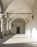 Il portico di Palazzo Ducale a Camerino nelle Marche