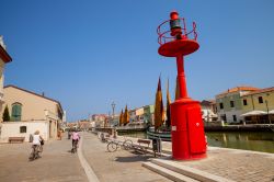 Il Porto Canale di Cesenetatico fotografato in una limpida giornata estiva - © sergeykot / Shutterstock.com