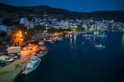 Il porto di Marmaris fotografato di notte, Turchia. Il porticciolo turistico di questa città è il più grande e moderno di tutto il paese.



