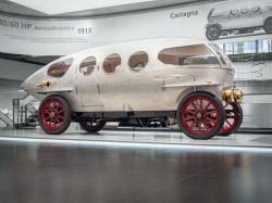 Il prototipo Castagna Aerodinamica "Siluro Ricotti" al Museo Storico Alfa Romeo di Arese - © Roman Belogorodov / Shutterstock.com