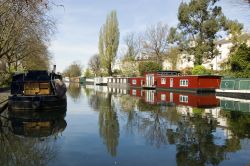 Il quartiere di Little Venice alla confluenza tra il Regent's canal e il Grand Union canal a Londra