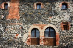 Il ricetto di Pavone Canavese in Piemonte - © Alessandro Vecchi - Opera propria, CC BY-SA 3.0, Collegamento