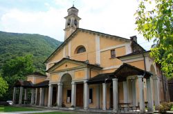 Il Santuario Boden a Ornavasso in Piemonte. A settembre qui si celebra la festa del Boden - © Alessandro Vecchi - CC BY-SA 3.0, Wikipedia
