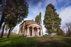 Il Santuario della Madonna del Carmine di Rivalto nel comune di Chianni in Toscana