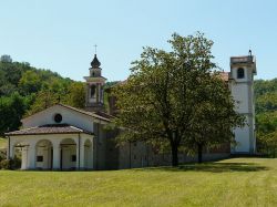 Il Santuario della Madonna del Lago a Garbagna in Piemonte - © Davide Papalini, CC BY-SA 3.0, Wikipedia