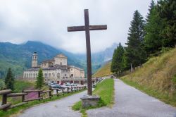 Il Santuario di San Magno a Castelmagno si trova a 1761 m in Piemonte, provincia di Cuneo