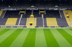Il Signal Iduna Park di Dortmund, Germania: nel 2009 il Times lo ha classificato fra gli stadi più belli del mondo © Tadeusz Ibrom / Shutterstock.com