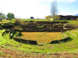 Il Teatro ellenistico-romano di Sarno in Campania  - © GianfrancoVitolo, CC BY-SA 4.0, Wikipedia