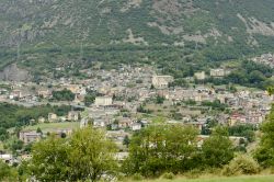 Il Villaggio di Chatillon in provincia di Aosta sulle Alpi