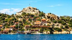 Il villaggio di Simena sulle rive del Mare Mediterraneo nell'area di Kekova, provincia di Antalia.

