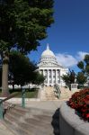 Il Wisconsin State Capitol Building a Madison, Wisconsin, USA. Sede governativa dello stato del Wisconsin, fu completato nel 1906. Si tratta di un bell'esempio di edificio in Beaux-Arts.
 ...