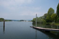 Imbarcadero sul fiume Ticino a Sesto Calende, Lombardia.
