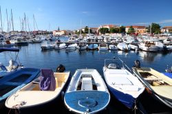 Imbarcazioni alla marina di Porec, Croazia. Il porto della città si trova a Obala Marsala Tita, vicino al centro. Può essere facilmente raggiungibile a piedi - © Tupungato ...