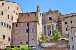 Immagine suggestiva del centro storico di Ancona, capoluogo delle Marche.