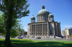 L'imponente chiesa cattolica di Santa Teresa a Lodz, Polonia - © Mariola Anna S / Shutterstock.com