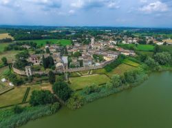 In volo su Castellaro Lagusello e le colline moreniche del Garda in provincia di Mantova