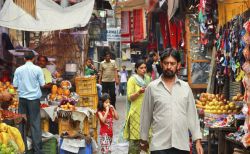 Indiani al mercato cittadino di Amritsar, Punjab, India - © Natalia Davidovich / Shutterstock.com