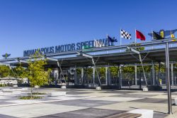 Ingresso 1 all'Indianapolis Motor Speedway nello stato dell'Indiana (USA) - © Jonathan Weiss / Shutterstock.com