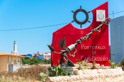 Ingresso al comune di Portopalo di Capo Passero sulla punta sud-orientale della Sicilia - © Petra Nowack / Shutterstock.com