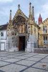 Ingresso alla chiesa di San Servazio a Maastricht, Olanda. E' stata edificata fra l'XI° e il il XIII° secolo sul sacello contenente le spoglie di San Servazio, primo vescovo ...