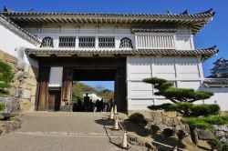 Ingresso del Castello di Himeji, sito UNESCO del Giappone - © EQRoy / Shutterstock.com