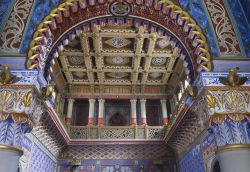 Lo stile eclettico delle decorazioni e dell'architettura del castello di Sammezzano sono frutto del lavoro e della passione del marchese Ferdinando Panciatichi Ximenes d’Aragona - © ...