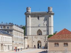 Ingresso del castello di Vincennes, fortezza nei pressi di Parigi (Francia) - © Devis M / Shutterstock.com