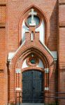 Ingresso della chiesa cattolica dell'Ascensione della Beata Vergine Maria a Palanga, Lituania.


