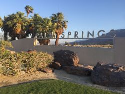 Ingresso di Palm Springs in California - © melissamn / Shutterstock.com