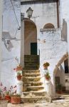 Ingresso di una casa storica nel borgo di Ceglie Messapica, Puglia.
