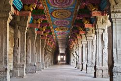 Interno del tempio di Meenakshi a Madurai, Tamil Nadu, India del sud. E' uno storico tempio indù situato sulla riva meridionale del fiume Vaigai nella cittadina di Madurai. E' ...