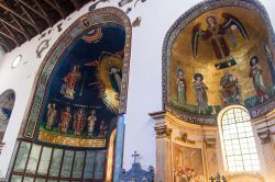 Interno della Cattedrale di Salerno il Duomo cittadino - © Matyas Rehak / Shutterstock.com