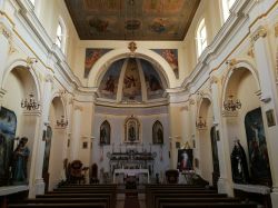 Interno della chiesa dell'Immacolata a Scario, Salerno, Campania. Questo grazioso edificio religioso si trova in riva al mare - © Lucamato / Shutterstock.com