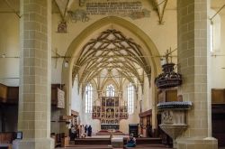 L'interno della chiesa di Biertan, Transilvania, Romania. Costruito in stile gotico fra il 1490 e il 1520, questo santuario è il più grande di Romania - © Radu Bercan ...