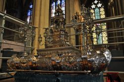 Interno della chiesa di Maria Immacolata a Vitoria Gasteiz, Spagna - © Alina Bratosin / Shutterstock.com