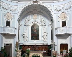 Interno della chiesa di San Cristoforo a Moscufo