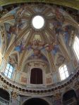 Interno della chiesa di San Pietro a Zagarolo, la grande cupola principale - © LPLT - CC BY-SA 3.0, Wikipedia