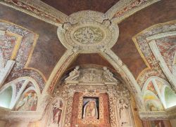 Interno della chiesa di Sant'Anna a Sirmione, ...