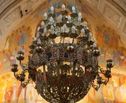 Interno della chiesa Greca di Cargese, un tempio ortodosso della Corsica - © photogolfer / Shutterstock.com 