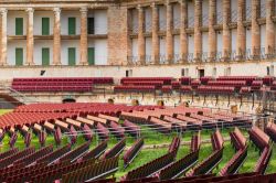 L'interno dello Sferisterio di Macerata utilizzato per spettacoli e concerti - © Elisabetta Danielli / Shutterstock.com