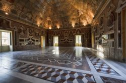L'Interno di Villa Palagonia, una delle residenze più famose di Bagheria di Palermo - © Angelo Giampiccolo / Shutterstock.com 