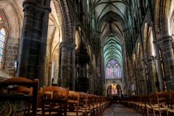 Interno gotico della Cattedrale di Dol-de-Bretagne, Francia - © Karl Allen Lugmayer / Shutterstock.com