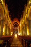 Interno illuminato della cattedrale di San Patrizio a Melbourne, Australia - © LALIDA BOONMEE / Shutterstock.com
