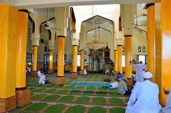 Interno della moschea El Takiwa sul Mar Rosso, ad El Quseir in Egitto  - © maudanros / Shutterstock.com 