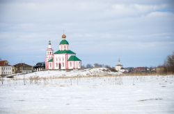 Inverno nella periferia di Suzdal, Russia - A chi piacciono le atmosfere dei romanzi ottocenteschi, l'inverno in Russia è qualcosa di imperdibile. Un tour alla scoperta del circuito ...
