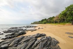 Isola di Lanta, provincia di Krabi, Thailandia - Una delle circa cinquanta isole che costituiscono l'arcipelago thailandese: situato di fronte alla costa occidentale del paese, dista 70 ...