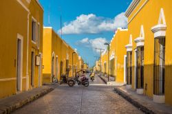 Izamal, la città coloniale dalle tinte gialle nello Yucatan in Messico