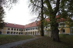 Schloss Jormannsdorf a Bad Tatzmanndorf nel Burgernand in Austria - © Ufoao - CC BY-SA 3.0 at, Wikipedia